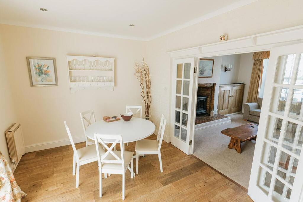 Fir Tree Cottage - Cosy 3 Bed Cottage In Penrhyn Bay With Beautiful Sea Views And Access To Snowdonia Rhos-on-Sea Luaran gambar