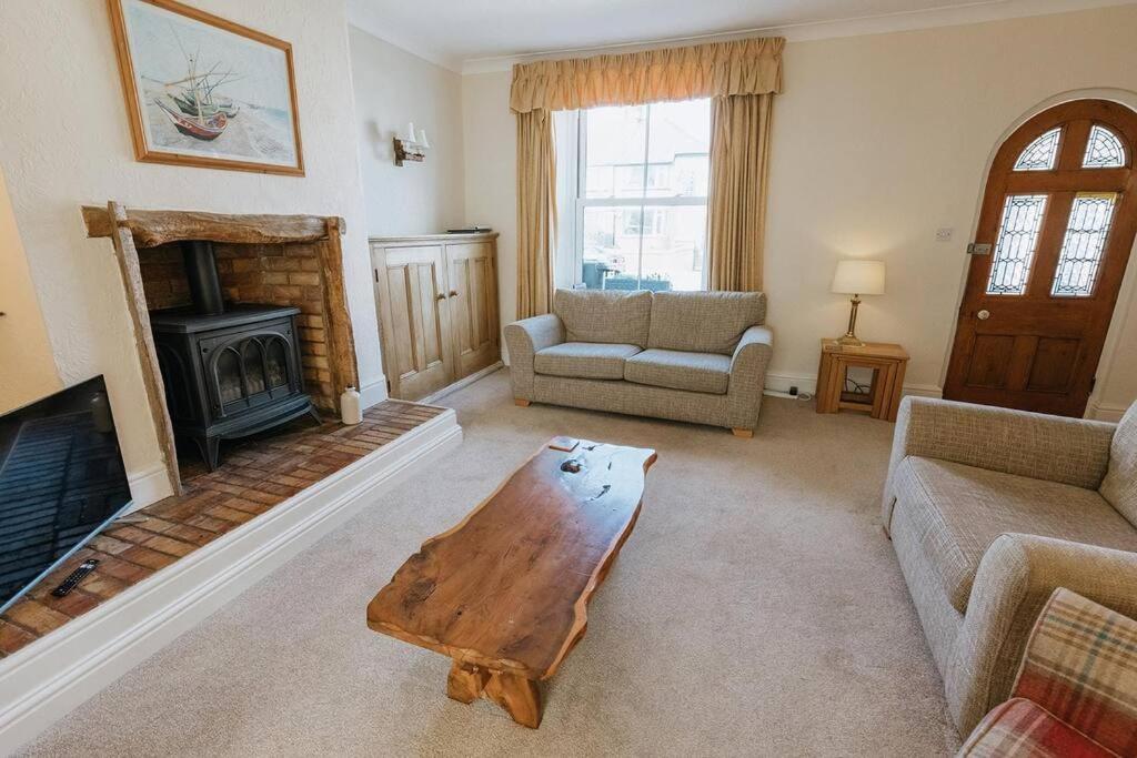 Fir Tree Cottage - Cosy 3 Bed Cottage In Penrhyn Bay With Beautiful Sea Views And Access To Snowdonia Rhos-on-Sea Luaran gambar