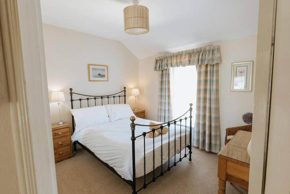Fir Tree Cottage - Cosy 3 Bed Cottage In Penrhyn Bay With Beautiful Sea Views And Access To Snowdonia Rhos-on-Sea Luaran gambar