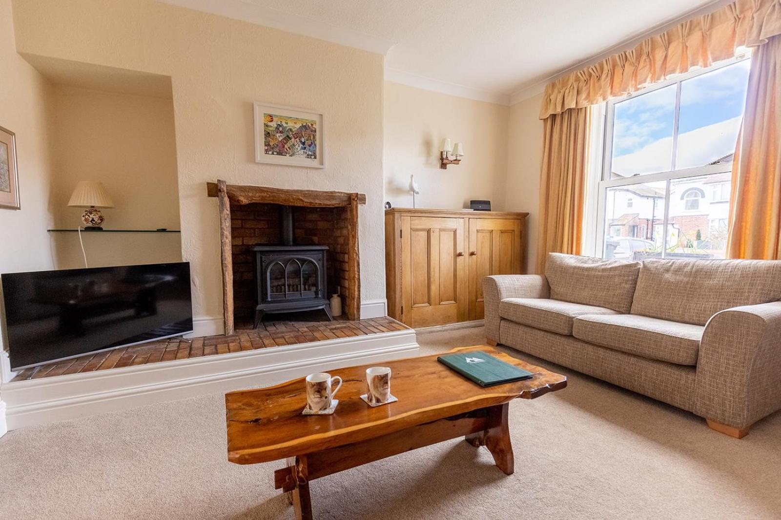 Fir Tree Cottage - Cosy 3 Bed Cottage In Penrhyn Bay With Beautiful Sea Views And Access To Snowdonia Rhos-on-Sea Luaran gambar