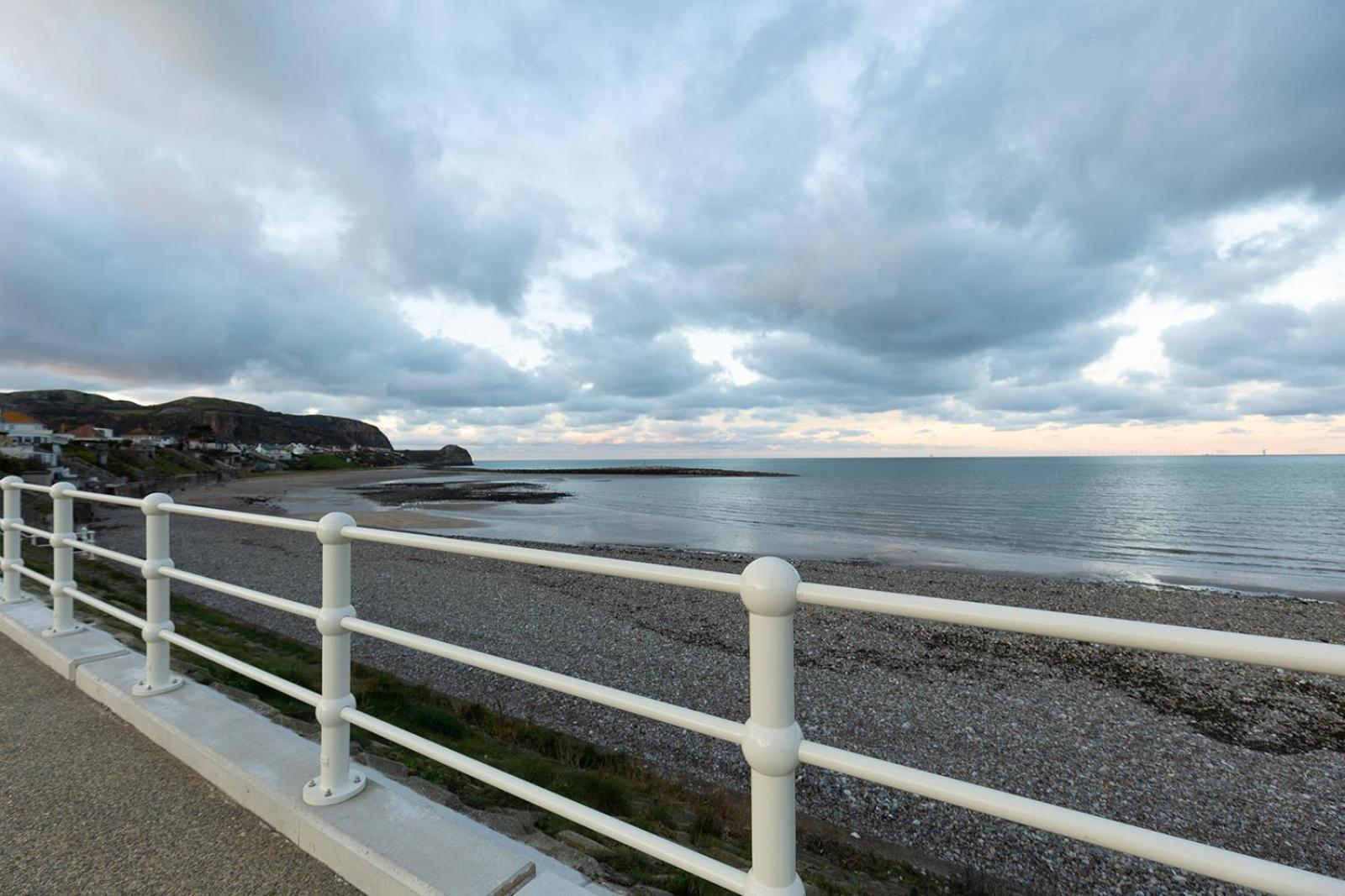 Fir Tree Cottage - Cosy 3 Bed Cottage In Penrhyn Bay With Beautiful Sea Views And Access To Snowdonia Rhos-on-Sea Luaran gambar