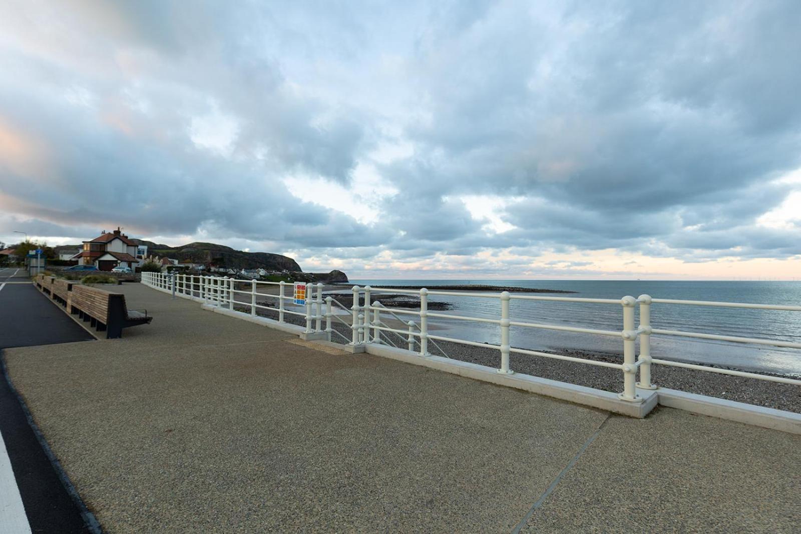 Fir Tree Cottage - Cosy 3 Bed Cottage In Penrhyn Bay With Beautiful Sea Views And Access To Snowdonia Rhos-on-Sea Luaran gambar